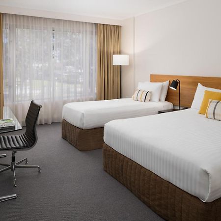 Отель Rydges Банкстаун Экстерьер фото