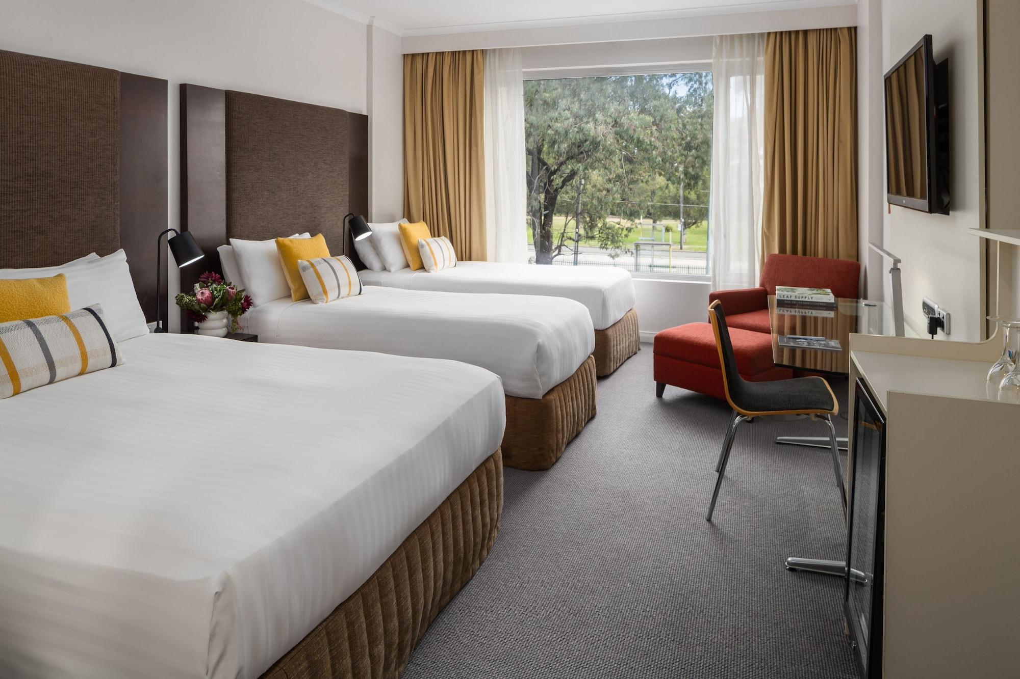 Отель Rydges Банкстаун Экстерьер фото