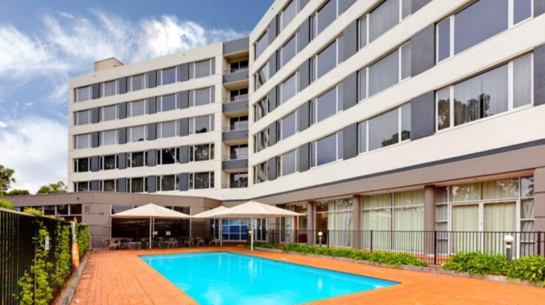 Отель Rydges Банкстаун Экстерьер фото