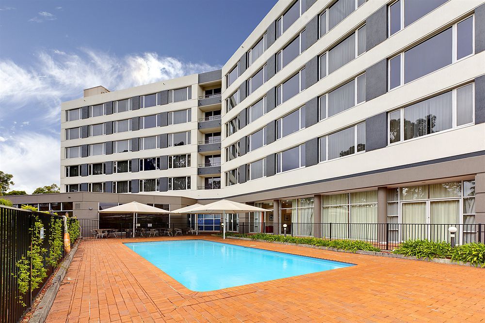 Отель Rydges Банкстаун Экстерьер фото